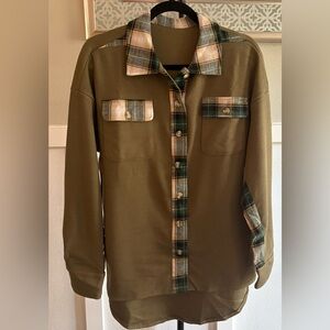 Olive Green Waffle Knit Plaid Trim Shacket Overshirt Size Small
